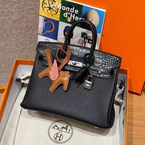 Classic Hermes Bag: A Stylish and Versatile Choice for Elegance